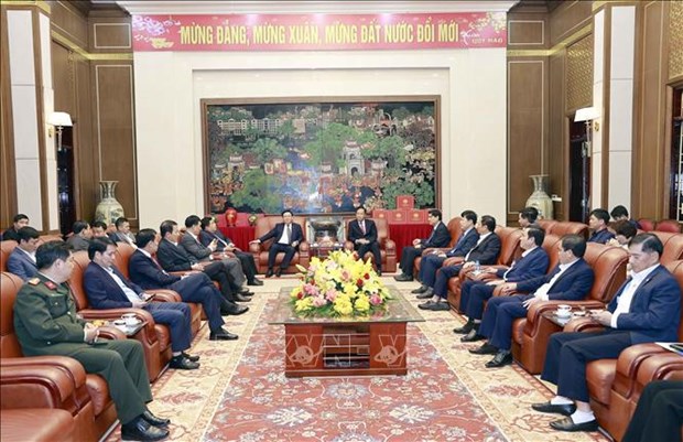 越南国会主席王廷惠要求兴安省推进基础设施建设 加大招商引资力度 hinh anh 1
