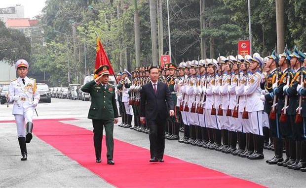 越南国家主席武文赏出席2022年全军典型青年军队表彰会 hinh anh 1