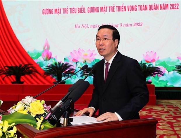 越南国家主席武文赏出席2022年全军典型青年军队表彰会 hinh anh 2