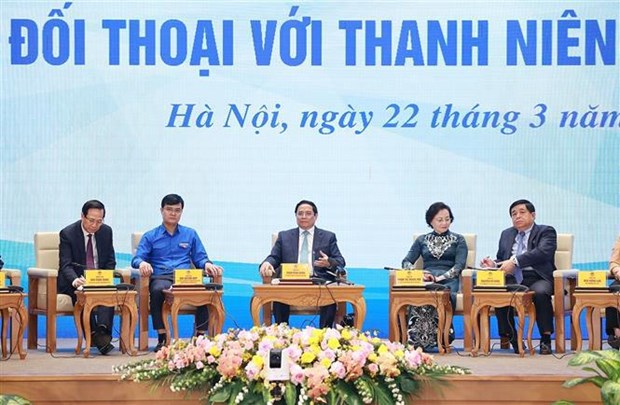 越南政府总理范明政与全国青年对话 hinh anh 2
