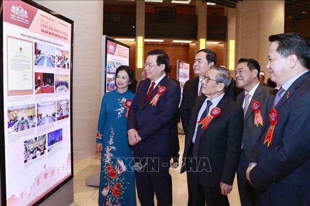 越南国会主席王廷惠出席民愿委员会成立20周年庆典 hinh anh 2