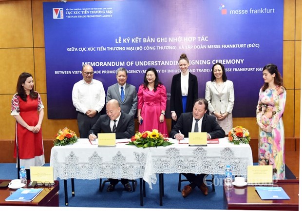 越南工贸部与德国法兰克福展览集团合作促进贸易 hinh anh 1