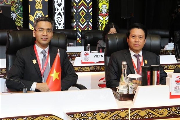 越南出席2023年东盟财长和央行行长会议 hinh anh 1