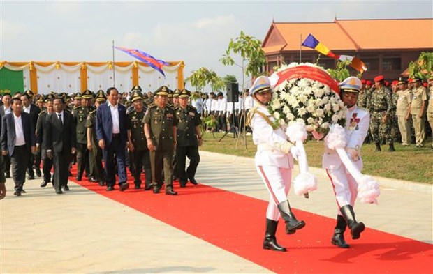 柬埔寨救国团结革命武装力量塔墓正式竣工 hinh anh 2