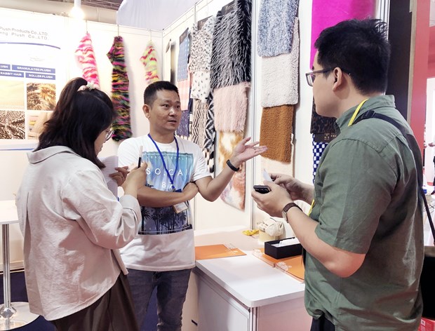 超过 1300 家企业参加 2023 年西贡纺织及制衣产业——设备与原材料国际展会 hinh anh 1