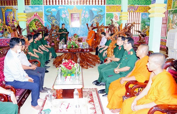 为高棉族同胞共度欢乐祥和的传统节日创造便利条件 hinh anh 1