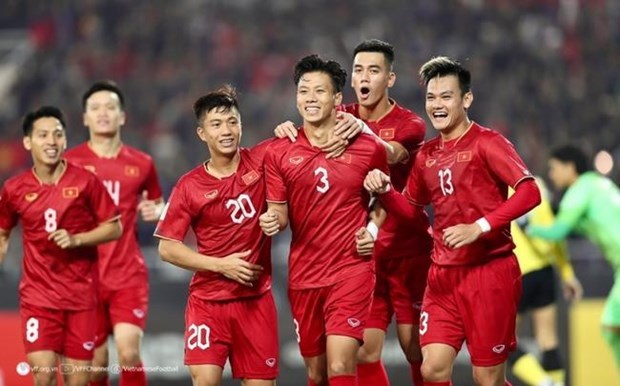 国际足联2023年3月排名：越南队上升一个名次 hinh anh 1