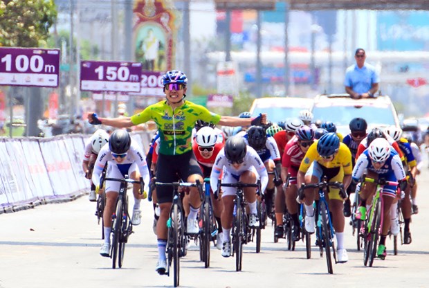 越南运动员阮氏实在2023环泰国公路自行车巡回赛中的表现令人印象深刻 hinh anh 1