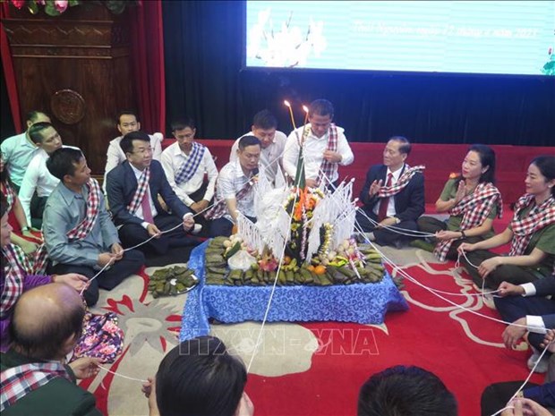 太原省为老挝留学生举行迎新年活动 hinh anh 1