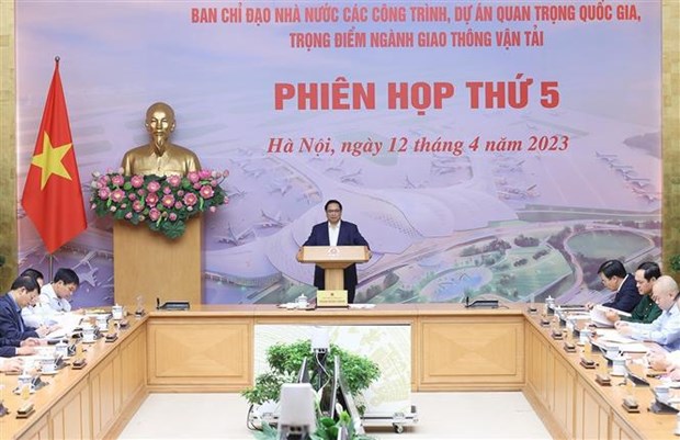 越南政府总理范明政：公共投资激活经济促进发展 hinh anh 1