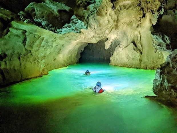 广平省发现22个新洞穴 当地旅游部门将其打造成新旅游景点 hinh anh 1