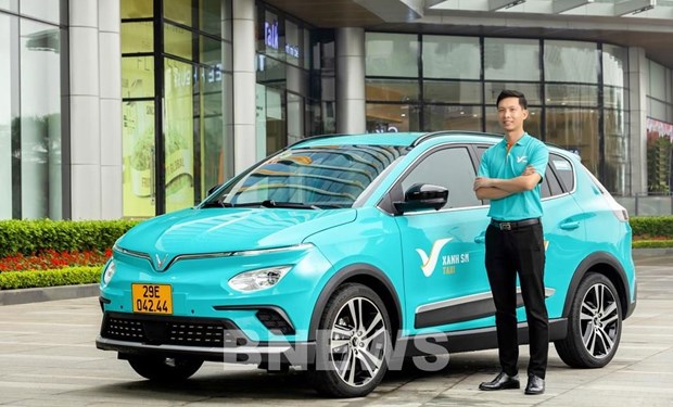 越南首家五星级服务品质的纯电动出租车公司亮相 hinh anh 2