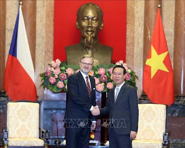 捷克总理彼得·菲亚拉：捷克始终重视巩固和发展与越南的关系 hinh anh 1