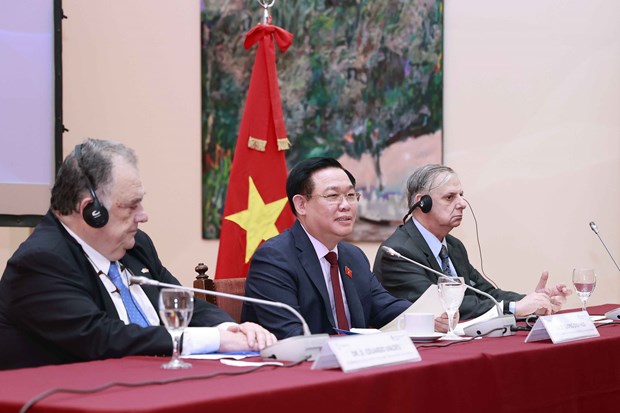 越南国会主席王廷惠出席越南与阿根廷建交50周年庆典并发表重要讲话 hinh anh 1