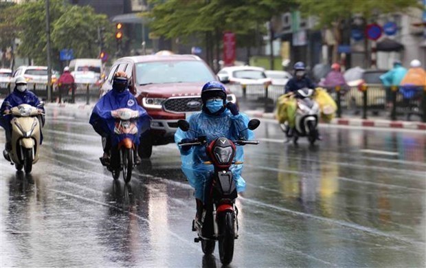 4月28日晚和29日 冷空气侵袭越南北部及北中部地区 出现下雨天气 hinh anh 1