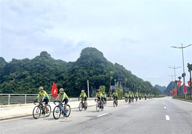 下龙-锦普环海公路项目正式落成 hinh anh 2