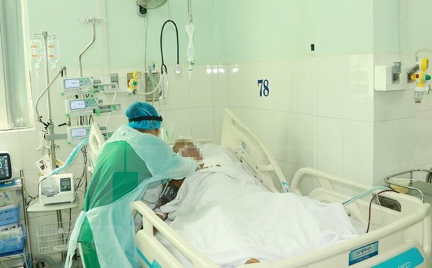 越南新冠疫情：5月4日全国新增确诊病例2000多例 hinh anh 1