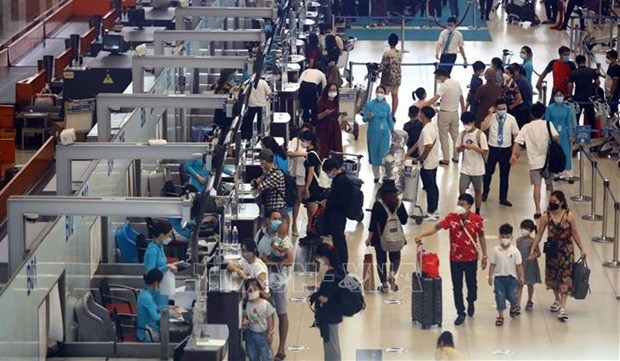 越南假期期间各航空港旅客吞吐量超过100万人次 hinh anh 1