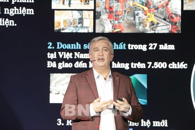 梅赛德斯-奔驰越南公司公布向电动化转型和扩大产品名录战略 hinh anh 1