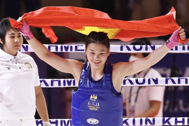 第32届东南亚运动会：越南队在女子100米跨栏比赛独领风骚 高棉拳队再夺一金牌 hinh anh 2