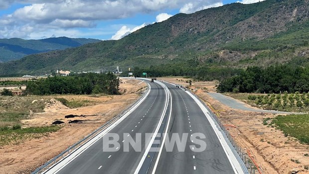 途径庆和和平顺两省的两个高速公路建设项目将于本月19日竣工 hinh anh 1