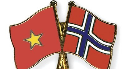 越南领导人向挪威领导人致国庆贺电 hinh anh 1