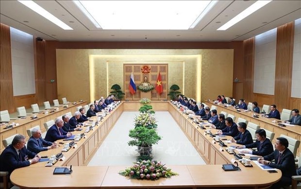 政府总理范明政：越南重视发展与俄罗斯的传统友谊和全面战略伙伴关系 hinh anh 1