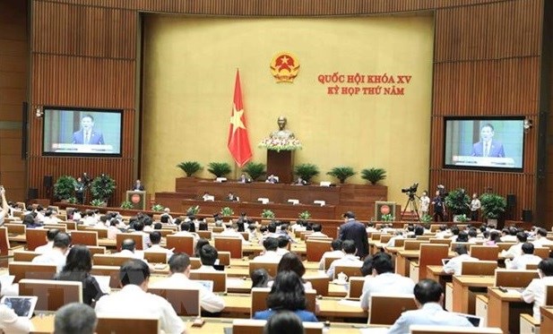 越南第15届国会第5次会议：国会就社会经济报告进行分组讨论 hinh anh 1