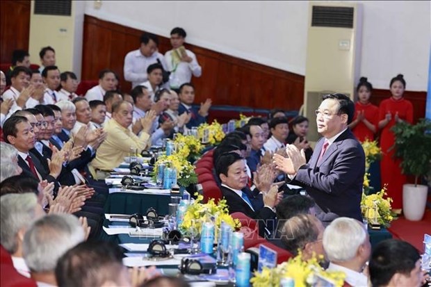 国会主席王廷惠：河静省需把潜力和优势转化为发展动力 hinh anh 1