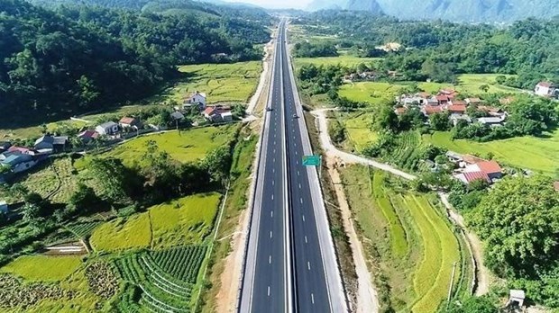 越南北部山区各省致力破解交通瓶颈 促进旅游产业发展 hinh anh 1