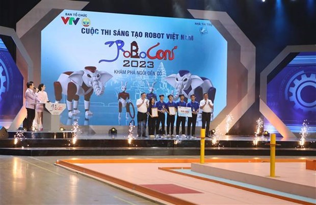 越南工业大学获得2023 年越南机器人大赛冠军 hinh anh 1