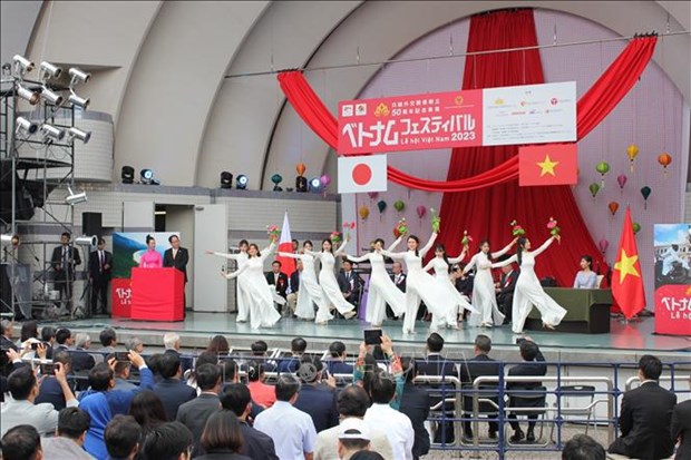 2023年越南文化节在日本开幕 hinh anh 1