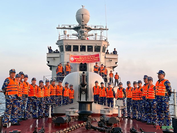 越南海军20号舰参加在印尼举行的第四届科莫多多边海军演习 hinh anh 1