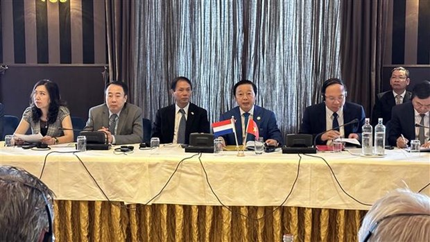 越南与荷兰政府间适应气候变化与水资源管理合作委员会第八次会议举行 hinh anh 1