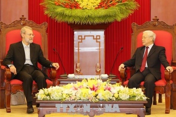越南国会主席王廷惠访问伊朗：加强两国立法机构之间的合作关系 hinh anh 1