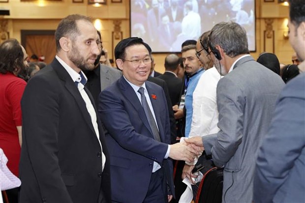 越南国会主席王廷惠出席促进越南与伊朗经贸投资合作的政策与法律论坛 hinh anh 1
