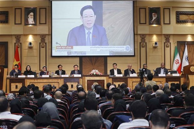越南国会主席王廷惠出席促进越南与伊朗经贸投资合作的政策与法律论坛 hinh anh 2