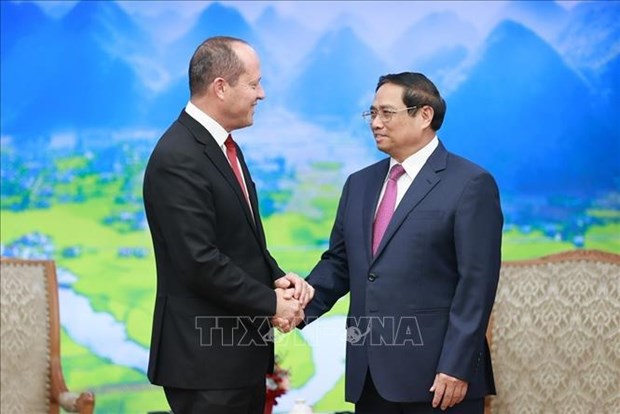 越南政府总理范明政会见色列经济和工业部部长 hinh anh 1