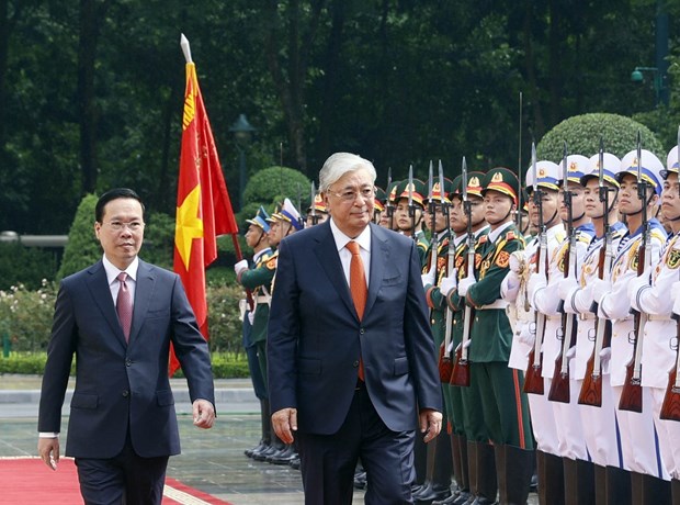 国家主席武文赏举行仪式 欢迎哈萨克斯坦总统托卡耶夫访越 hinh anh 1