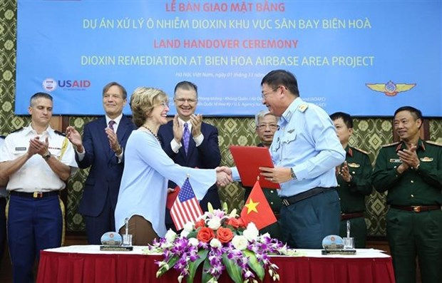 越南与美国关于将两国关系提升为全面战略伙伴关系的联合声明（全文） hinh anh 2