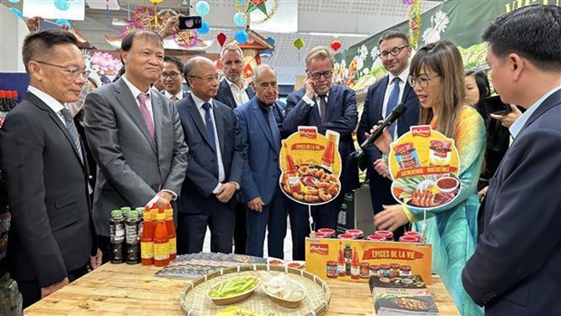 越南商品周活动在法国Systeme U连锁超市举行 hinh anh 2