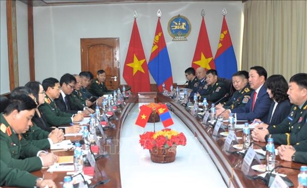 推动越南与蒙古国防务关系务实和高效发展 hinh anh 1