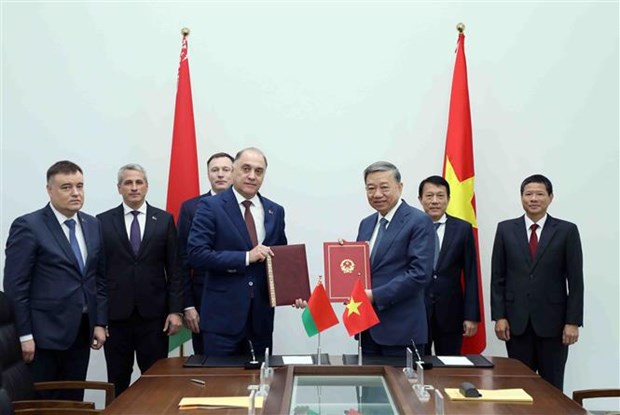 越南与白俄罗斯加强安全保障和打击犯罪领域合作关系 hinh anh 2