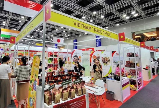 越南食品饮料展销会在马来西亚举行 助推两国企业间的贸易往来 hinh anh 1