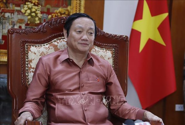 越南驻老挝大使馆大力推进经济外交和文化外交 hinh anh 1