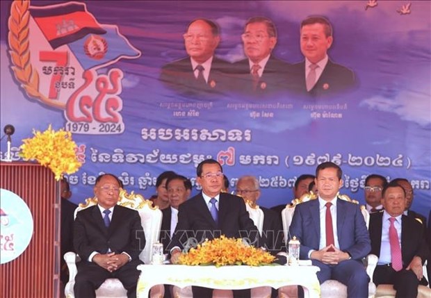 柬埔寨1·7胜利日45周年：国际团结崇高精神的伟大胜利 hinh anh 1