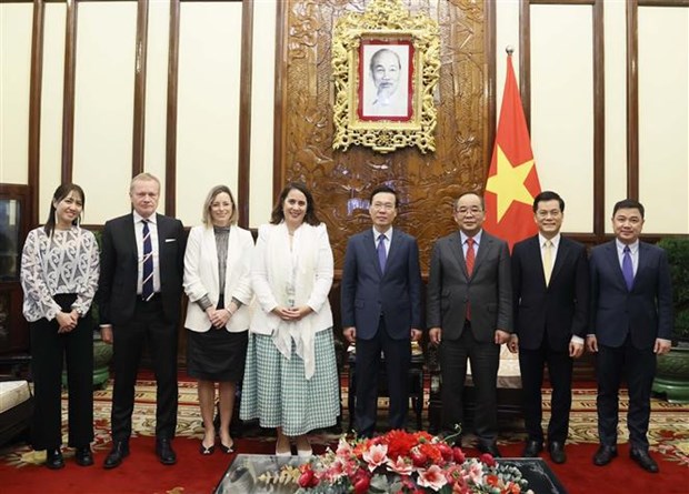 越南国家主席武文赏会见新西兰和秘鲁两国驻越大使 hinh anh 1