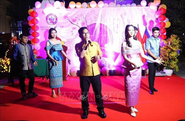 在柬埔寨越南留学生举行喜迎春节活动 hinh anh 1