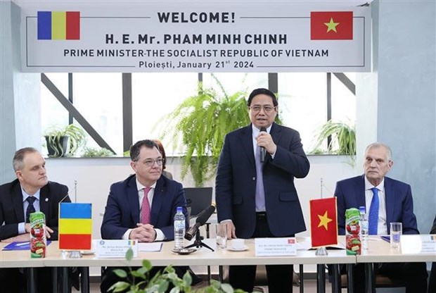 越南政府总理范明政访问罗马尼亚普拉霍瓦县 hinh anh 1