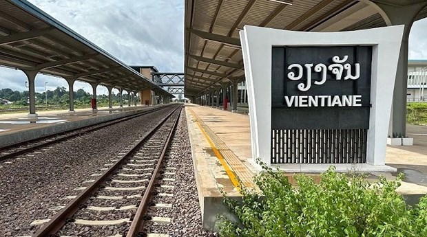连接泰国和老挝两国首都的铁路即将投入运营 hinh anh 1